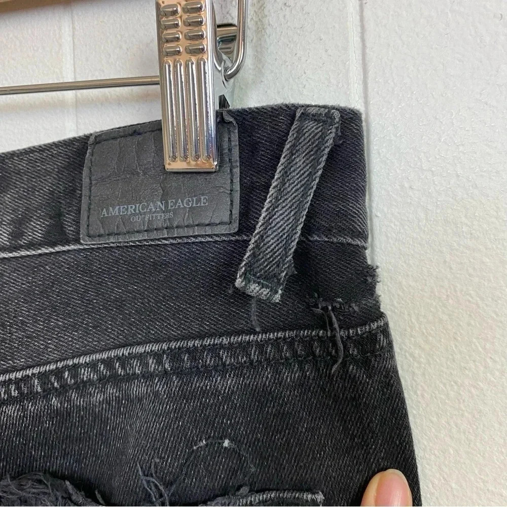 American Eagle Mom Jeans Black Distressed Ripped Denim Women’s Size 2 Grunge - Picture 4 of 14
